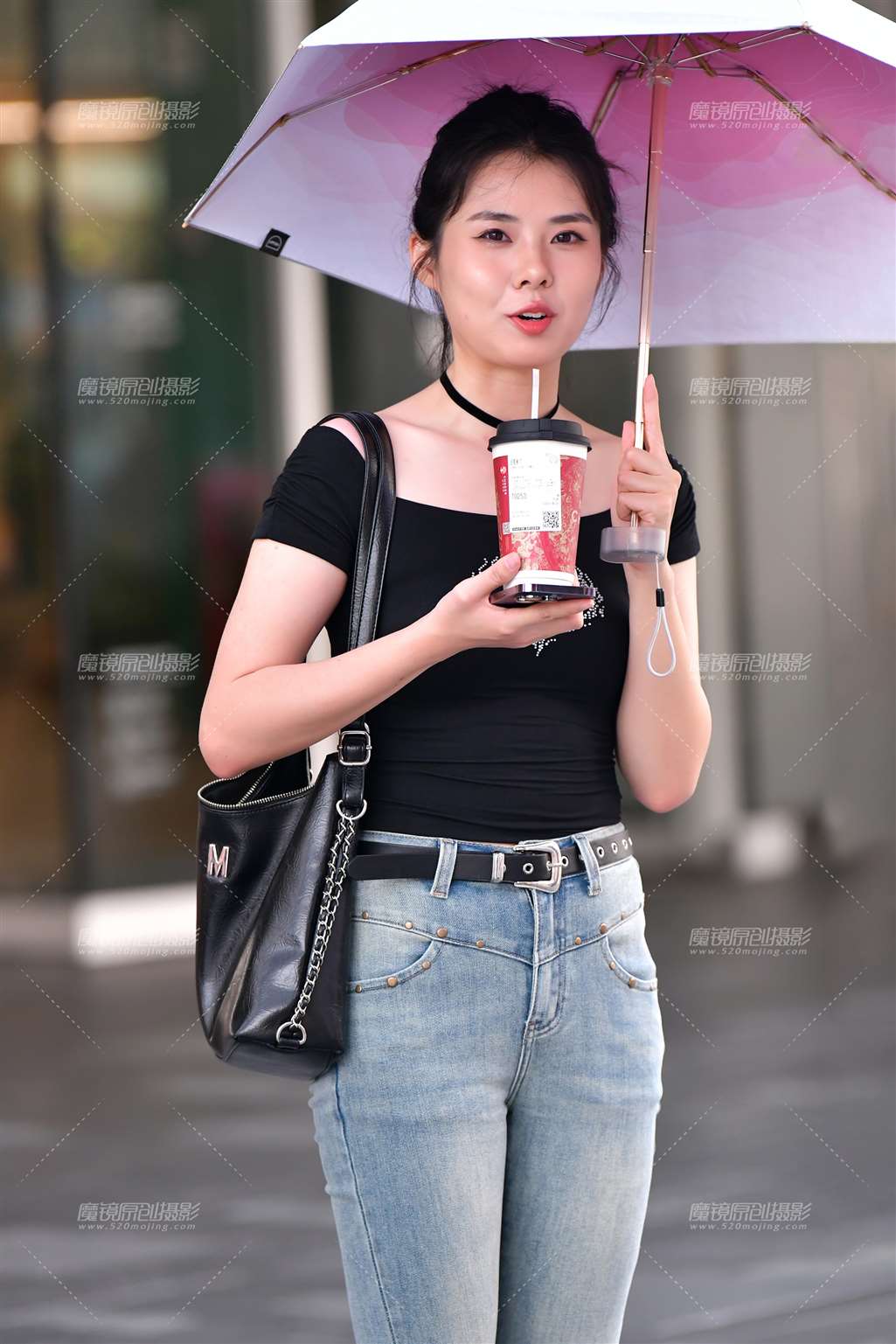 长腿牛仔裤美女-流行馆