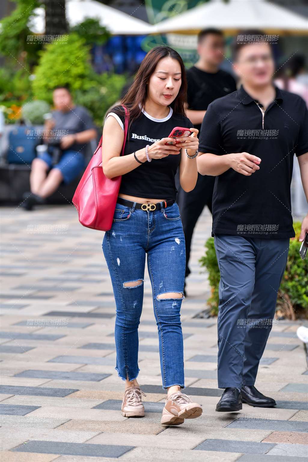 图片[4]-破洞紧身牛仔裤美女-流行馆