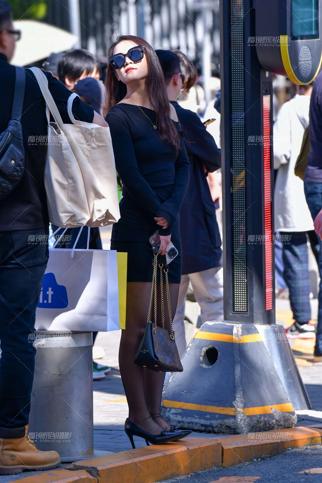 图片[4]-高跟黑丝袜短裙美女-流行馆