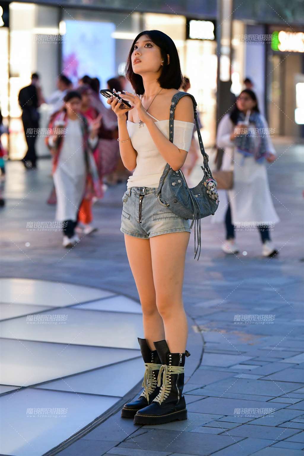 图片[3]-白皙高挑热裤美女-流行馆