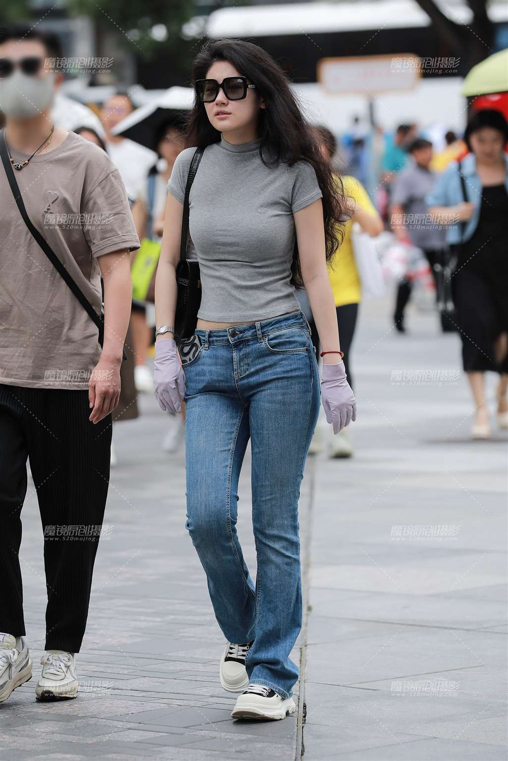 蓝牛仔裤女友-流行馆