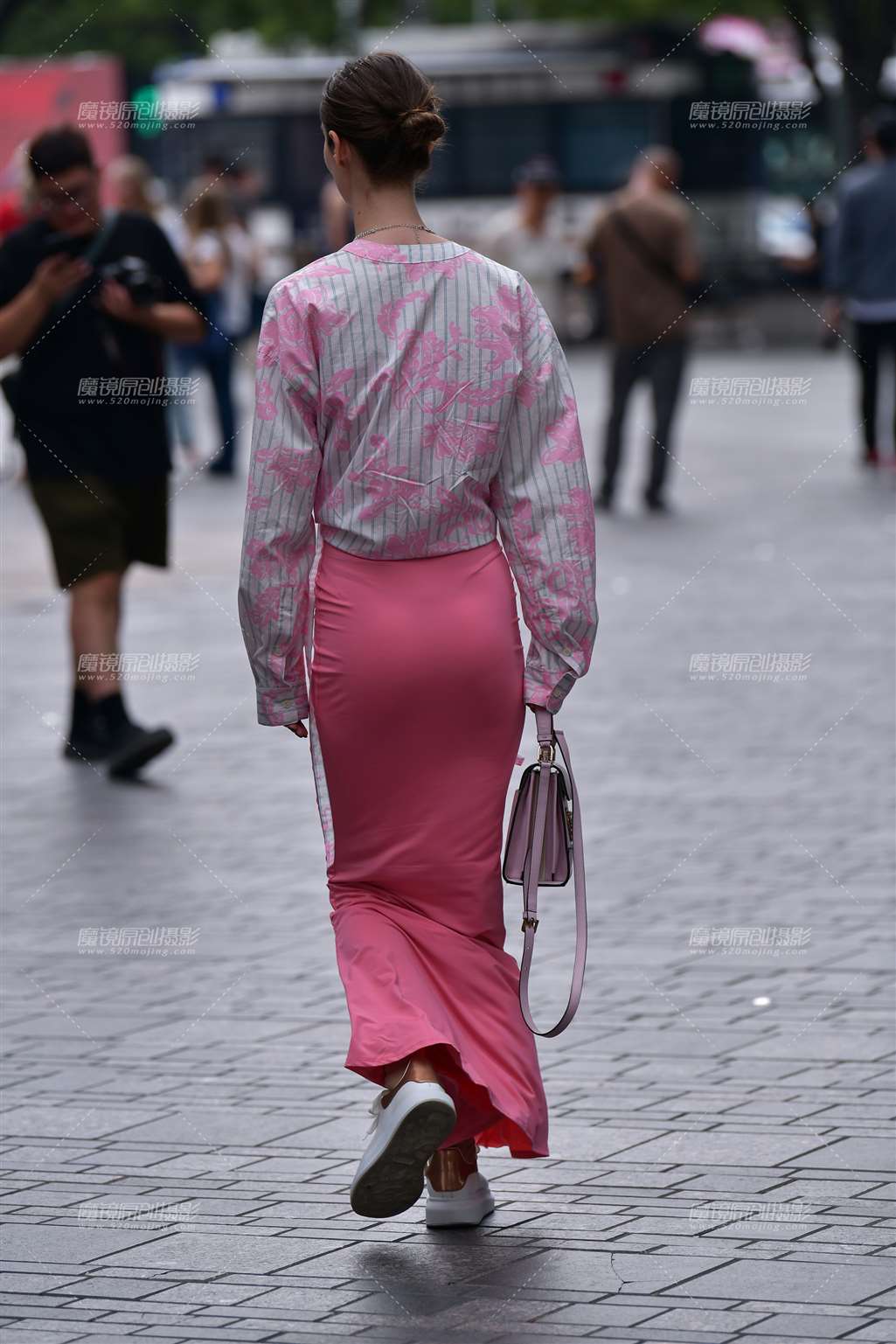 图片[4]-水粉长裙美女-流行馆