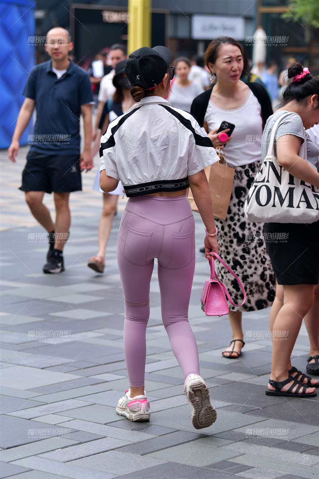 图片[5]-水粉紧身裤美女-流行馆