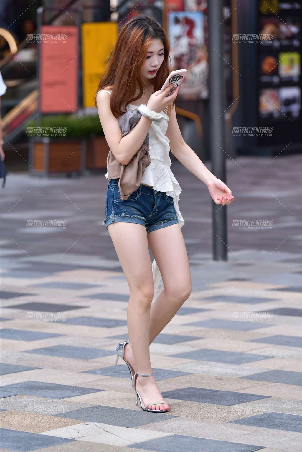 细高跟热裤美女-流行馆