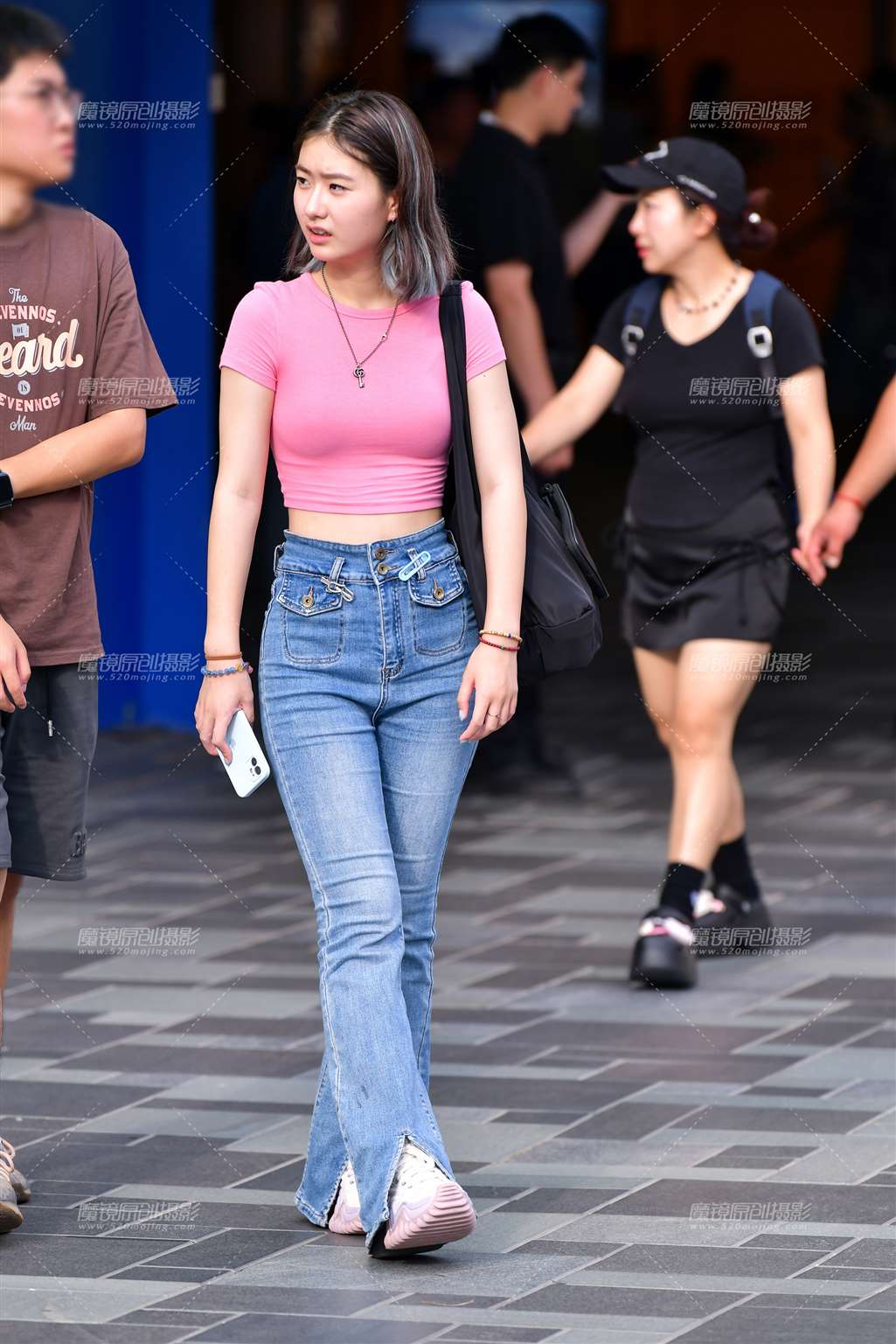图片[3]-阔腿牛仔裤美女-流行馆