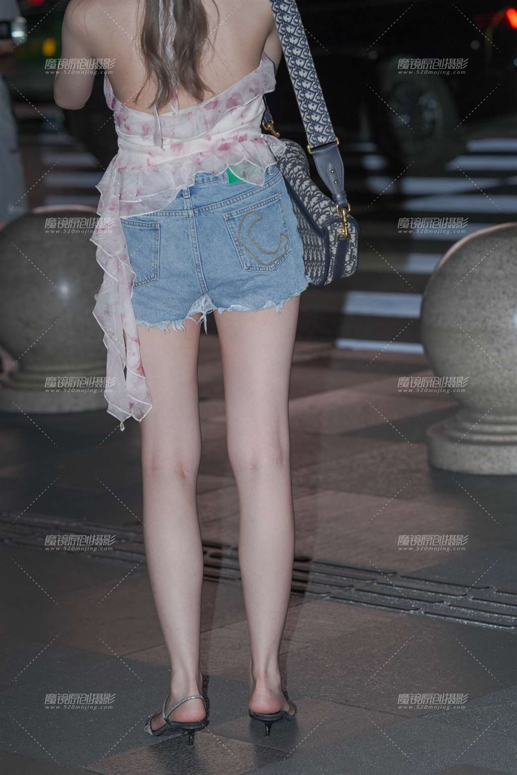 图片[4]-热裤长腿美眉-流行馆