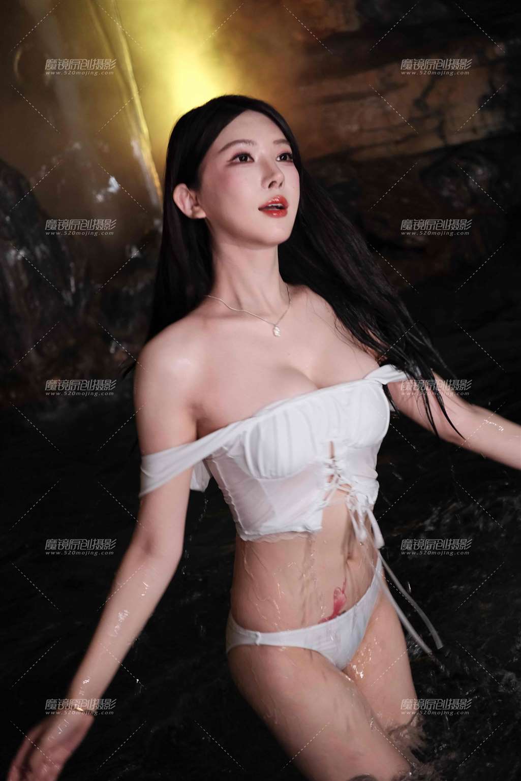 图片[5]-20250427温泉里的白色比基尼美女高-流行馆