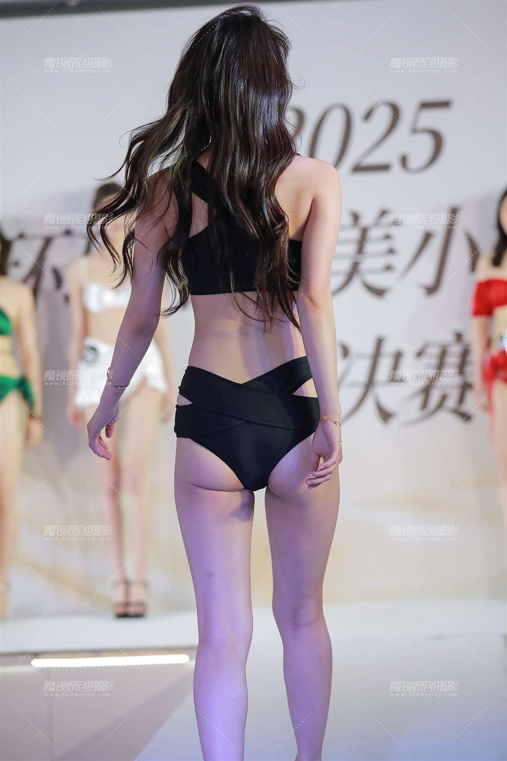 图片[2]-黑色泳装-流行馆
