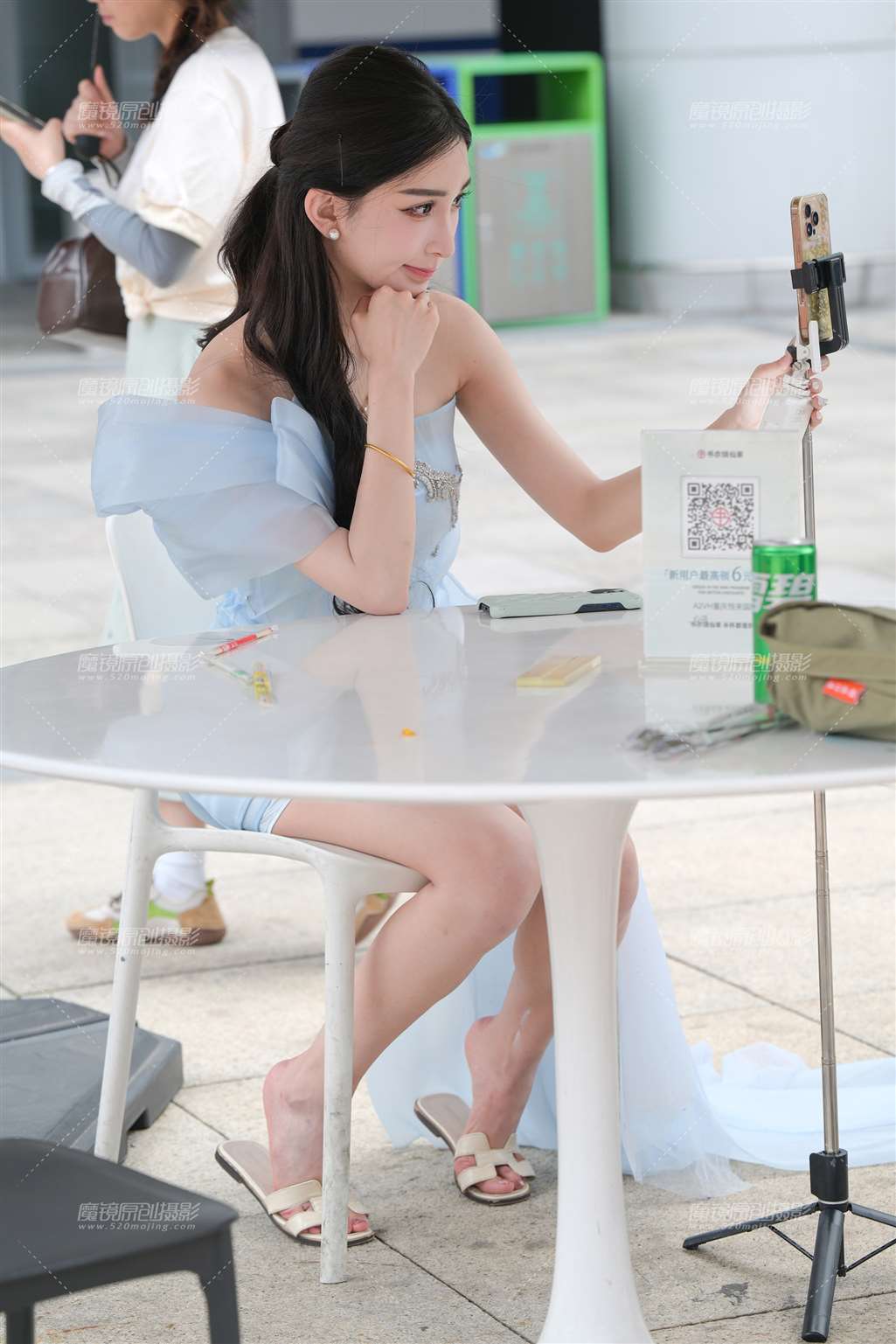 图片[2]-蓝衣美腿-流行馆