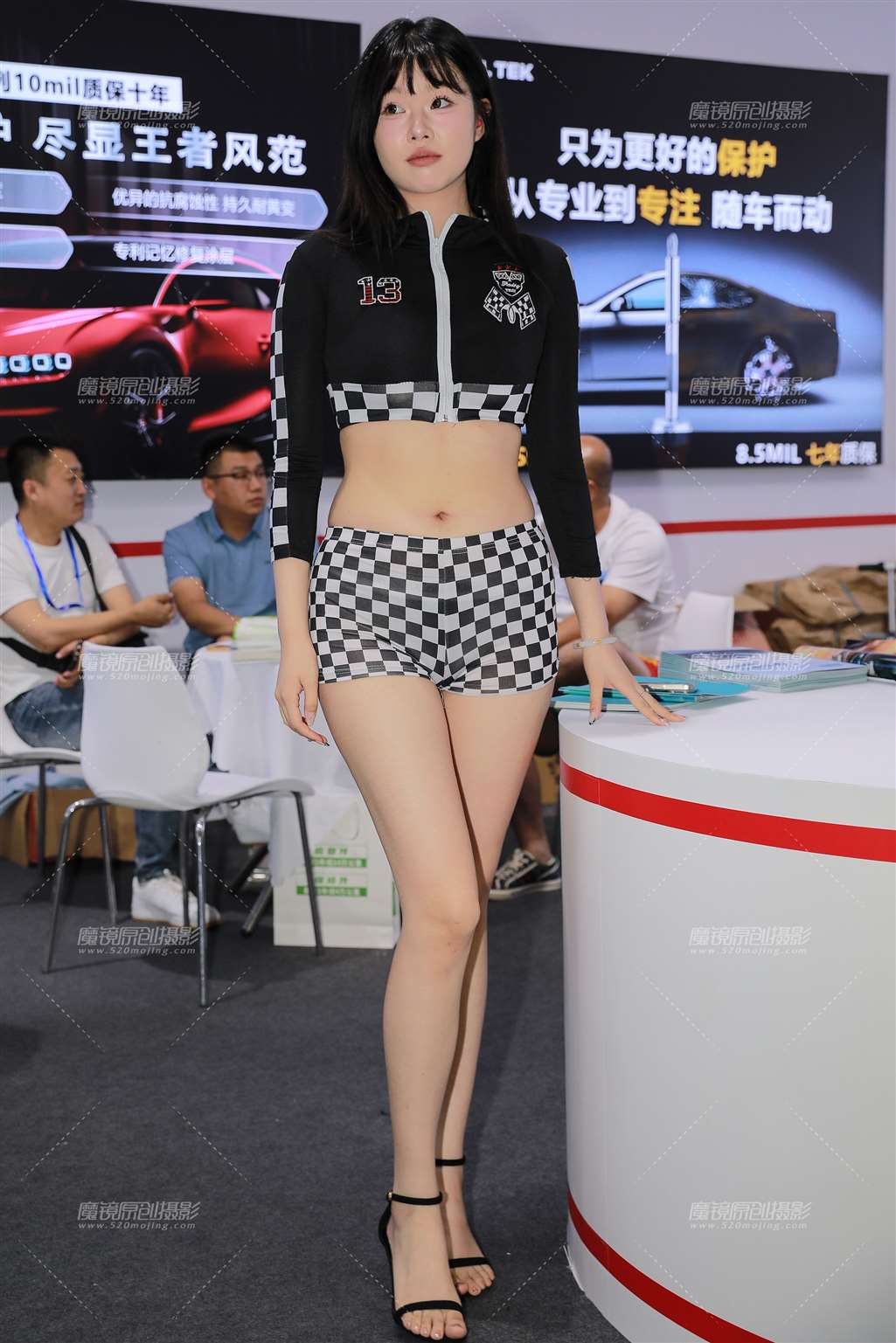 图片[4]-ZZ丰韵热裤美女-流行馆