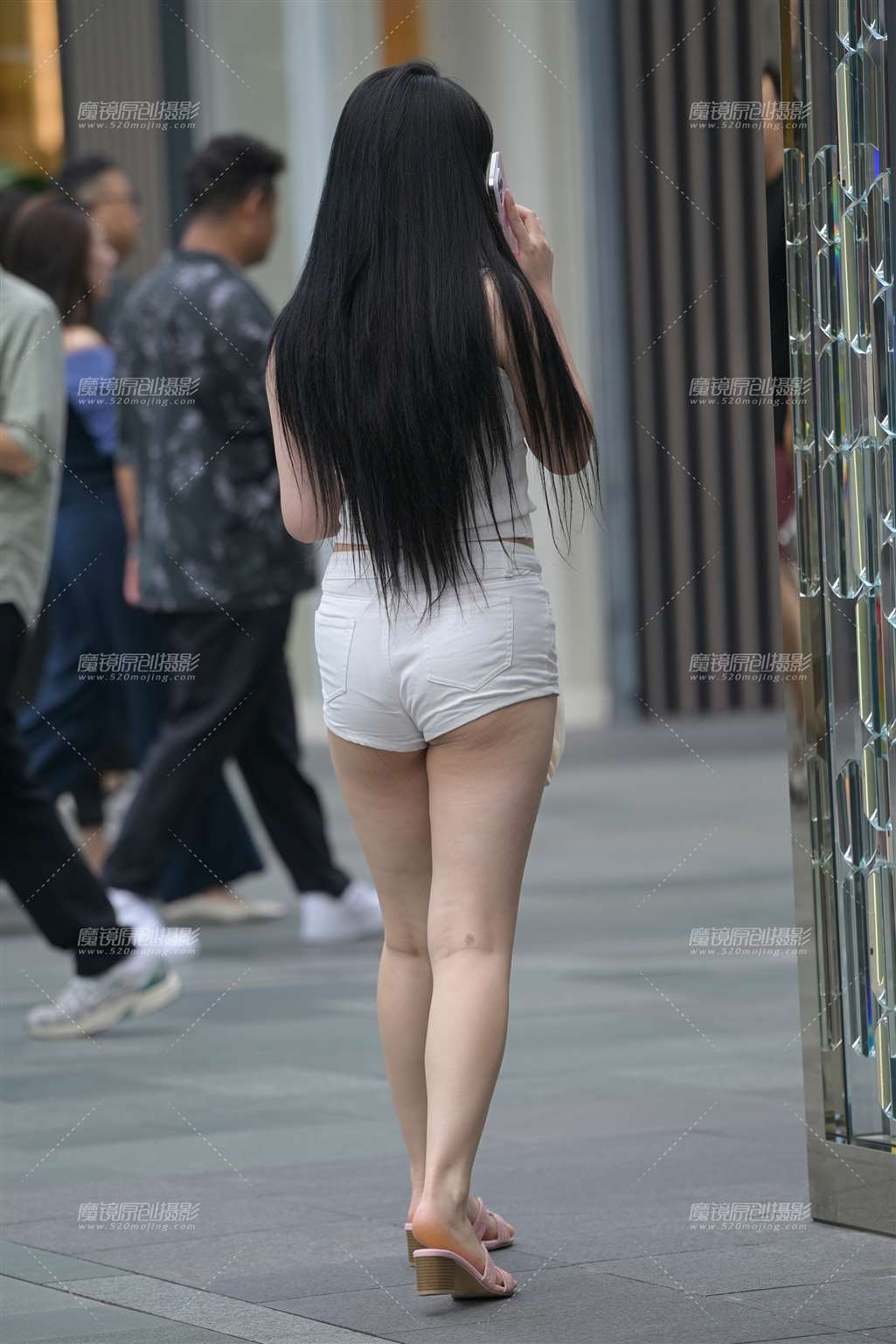 图片[2]-肉感热裤美女-流行馆