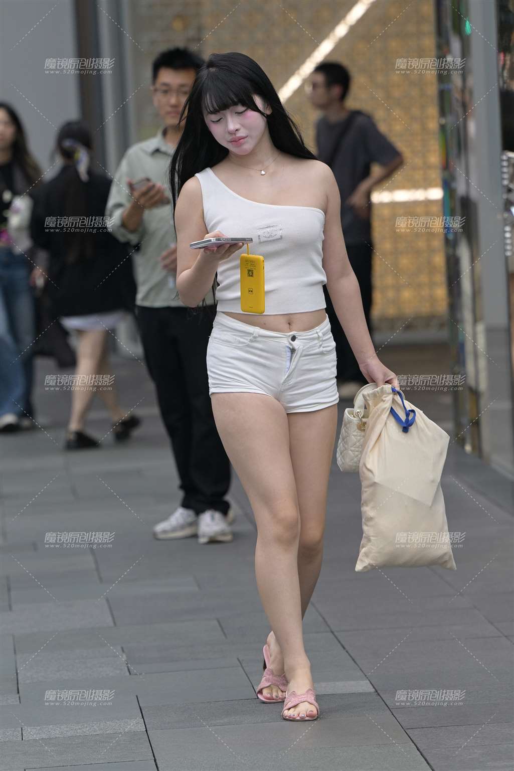 图片[5]-肉感热裤美女-流行馆