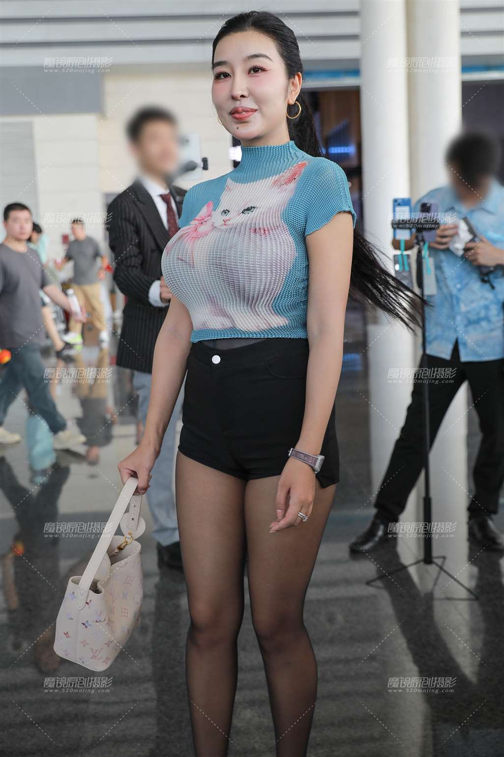 图片[4]-热裤黑丝高跟美女-流行馆