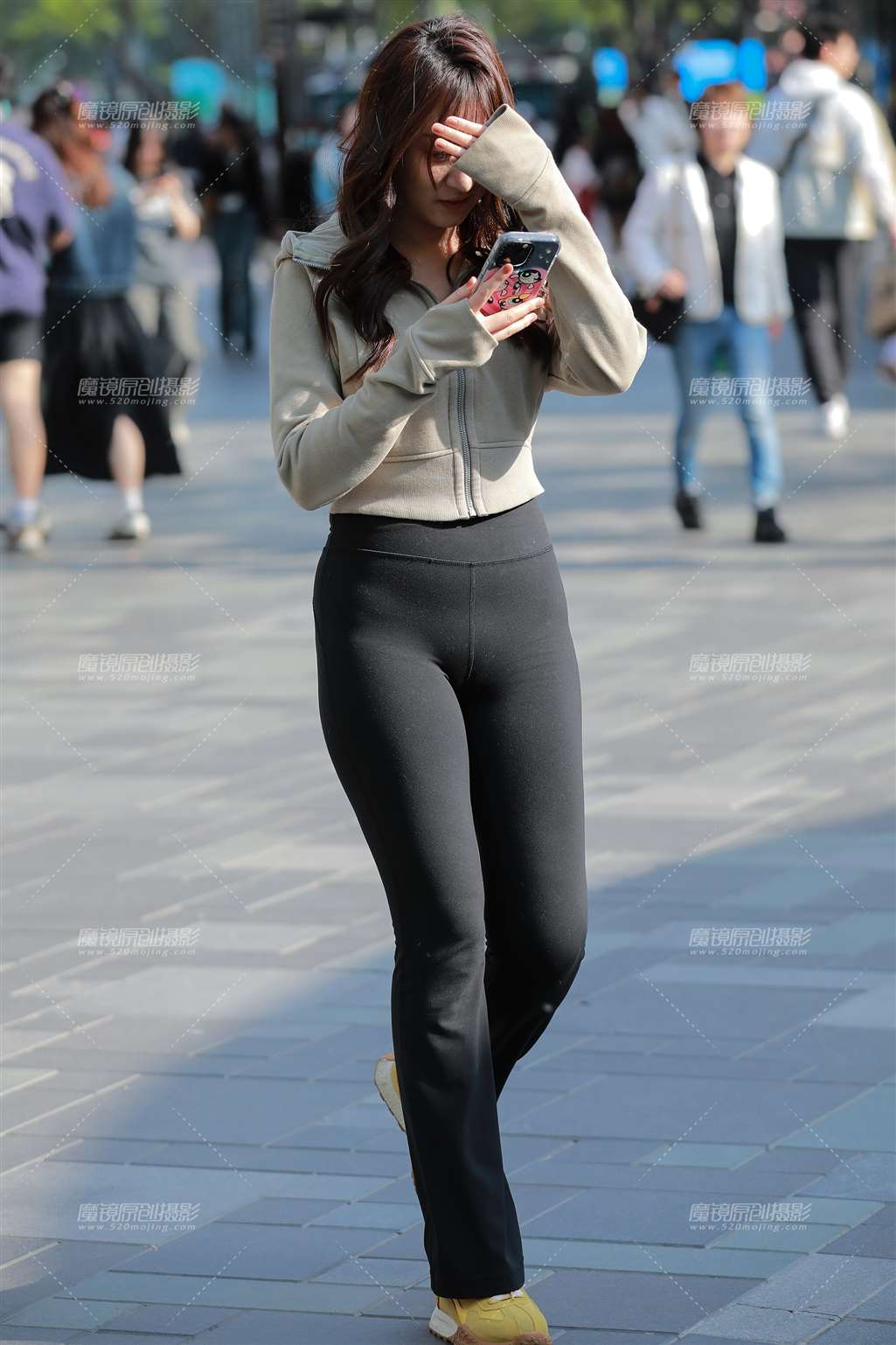 图片[5]-黑色瑜伽裤美女-流行馆