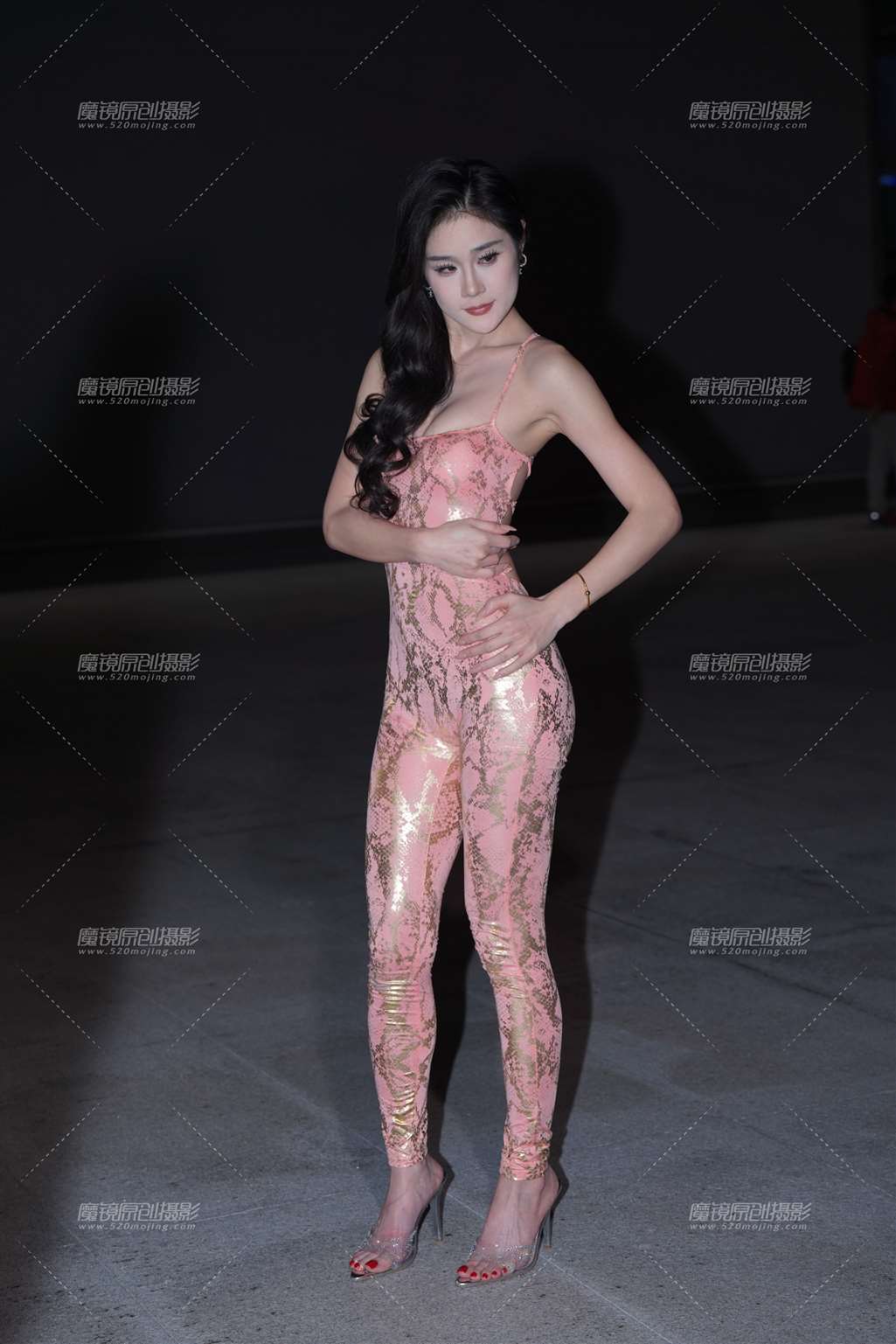 粉金亮面性感连体-流行馆