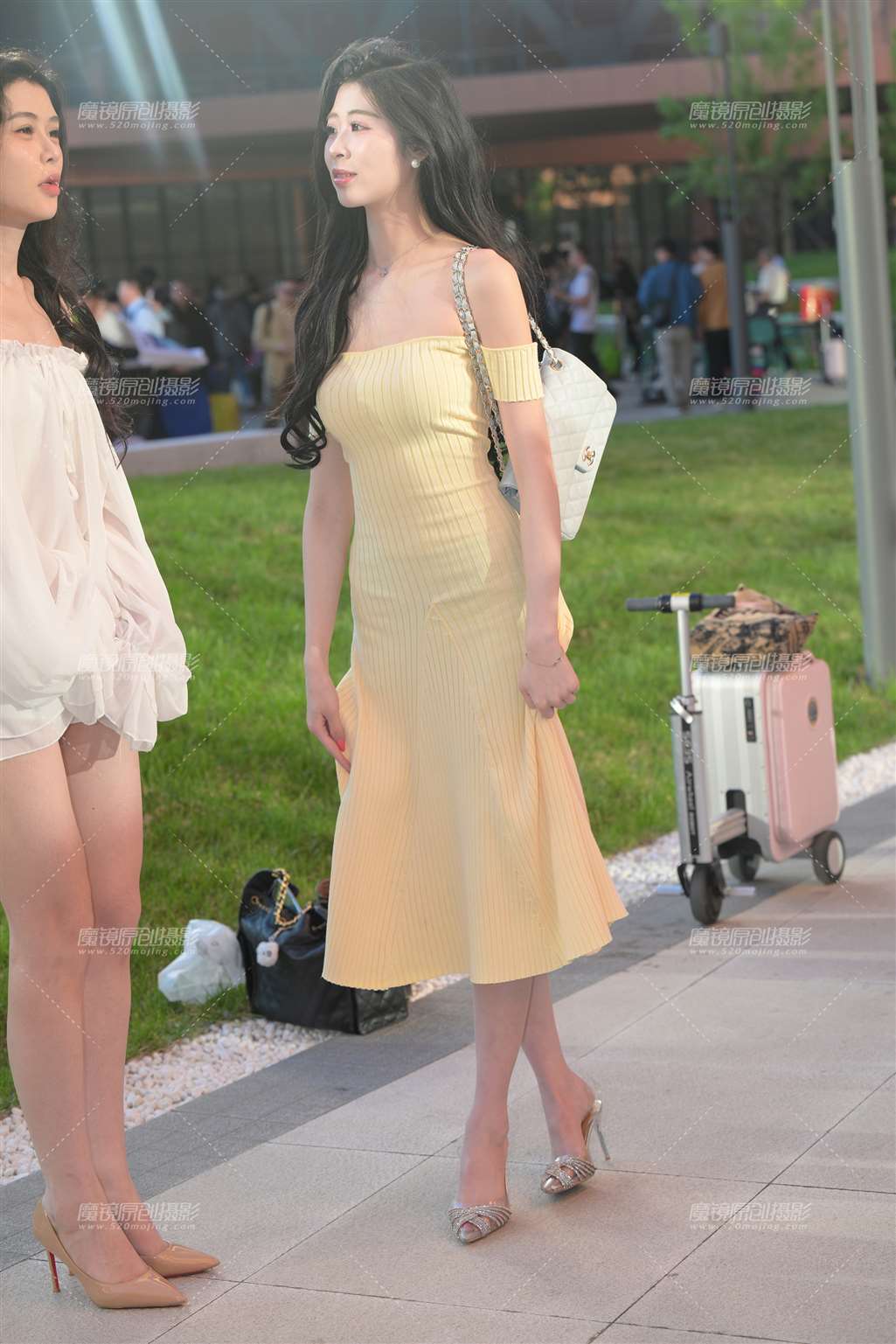 黄裙美女 22P-流行馆