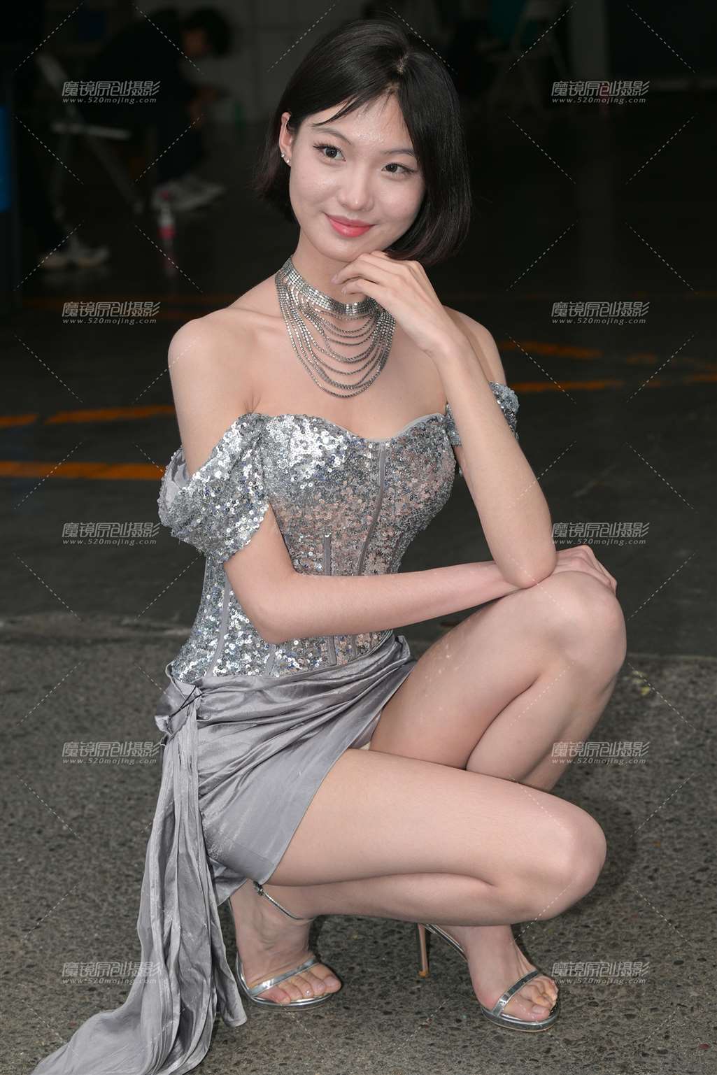 银色短裙小妹 21P-流行馆